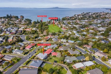Photo of property in 31 Sealy Road, Torbay, Auckland, 0630