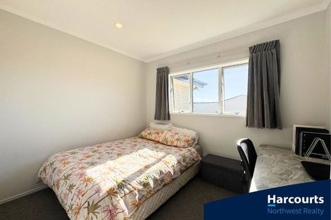 Photo of property in 5 Malbec Place, Huapai, Kumeu, 0810