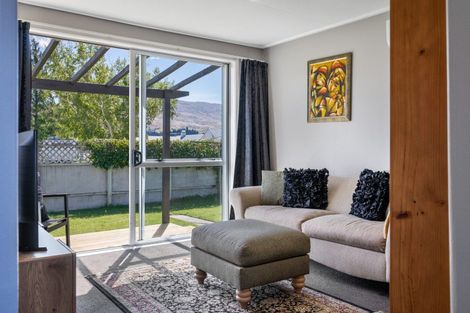 Photo of property in 66 Molyneux Avenue, Cromwell, 9310