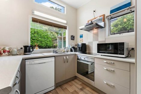 Photo of property in 10 Allender Drive, Torbay, Auckland, 0630