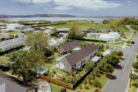 Photo of property in 16 Shearwater Lane, Point Wells, 0986