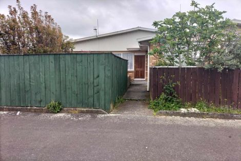 Photo of property in 2/84 Linton Street, West End, Palmerston North, 4410