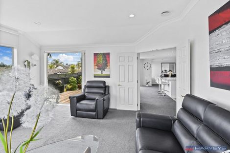 Photo of property in 20 Byblos Place, The Gardens, Auckland, 2105