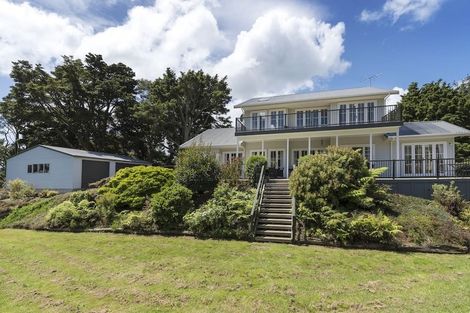 Photo of property in 384 Mangakura Road, Helensville, 0875