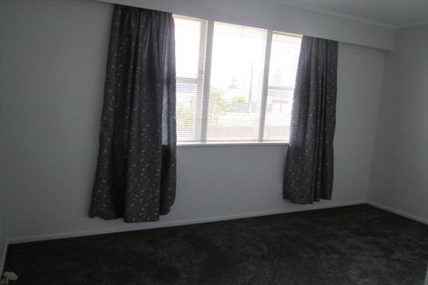Photo of property in 2/24 Dale Crescent, Pakuranga, Auckland, 2010