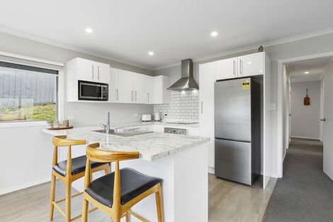 Photo of property in 17a Gloucester Street, Cannons Creek, Porirua, 5024