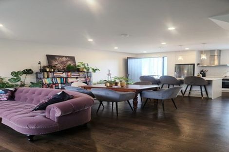 Photo of property in 5/82 East Coast Road, Milford, Auckland, 0620