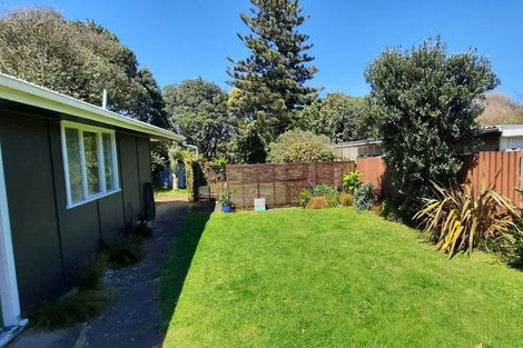 Photo of property in 8 The Avenue, Otaki Beach, Otaki, 5512