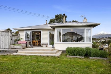 Photo of property in 91 Clawton Street, Westown, New Plymouth, 4310