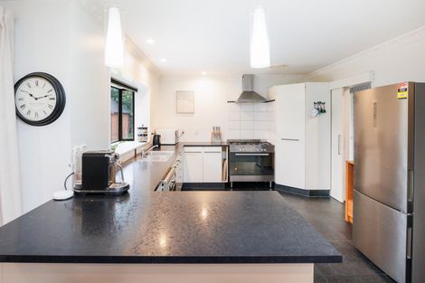 Photo of property in 77 Pacific Drive, Fitzherbert, Palmerston North, 4410