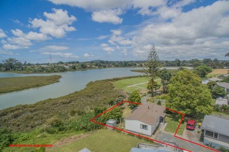 Photo of property in 2/80 Cobham Crescent, Kelston, Auckland, 0602