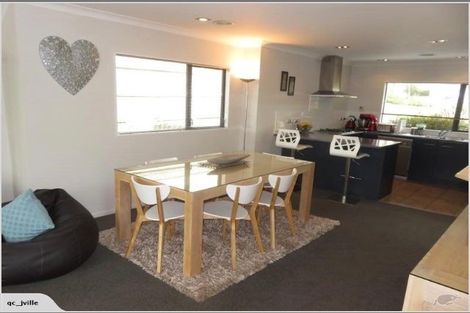 Photo of property in 7 Hetsby Place, Churton Park, Wellington, 6037