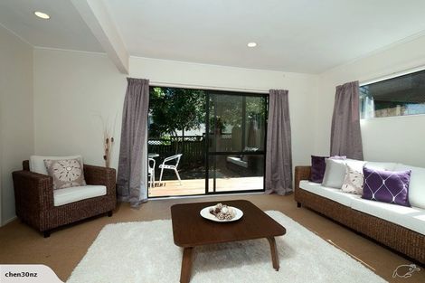 Photo of property in 52 Carlisle Road, Browns Bay, Auckland, 0630