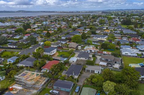 Photo of property in 47 Waipani Road, Te Atatu Peninsula, Auckland, 0610
