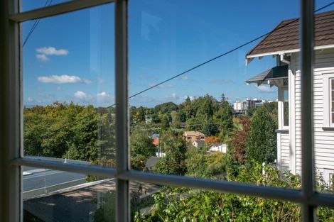 Photo of property in 9 Oakley Avenue, Claudelands, Hamilton, 3214