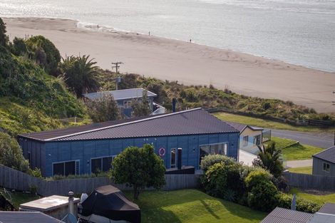 Photo of property in 115 Riria Kereopa Memorial Drive, Raglan, 3297