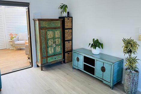 Photo of property in 1/690 Beach Road, Browns Bay, Auckland, 0630