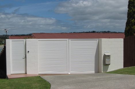 Photo of property in 16 The Crescent, Tindalls Beach, Whangaparaoa, 0930