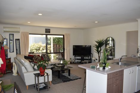 Photo of property in 194 High Street North, Carterton, 5713