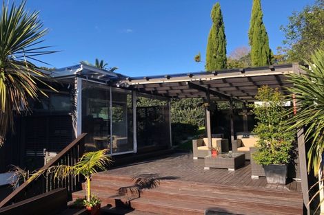 Photo of property in 2/49 Archers Road, Hillcrest, Auckland, 0629