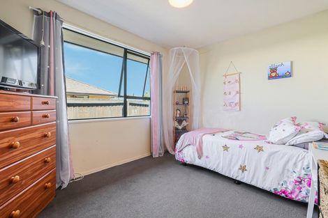 Photo of property in 34 Lowry Avenue, Redwood, Christchurch, 8051