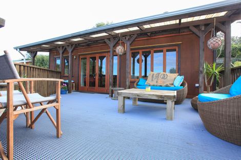 Photo of property in 11 Robertson Street, Raglan, 3225