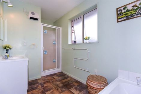 Photo of property in 1/198a Wainoni Road, Avondale, Christchurch, 8061