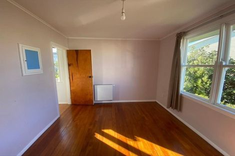 Photo of property in 19a Kekerenga Street, Strathmore Park, Wellington, 6022