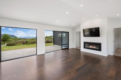 Photo of property in 42 Lacebark Drive, Kinloch, Taupo, 3377