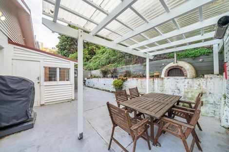 Photo of property in 26 Queens Drive, Kilbirnie, Wellington, 6022