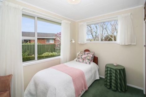 Photo of property in 18 Truby King Street, Merrilands, New Plymouth, 4312