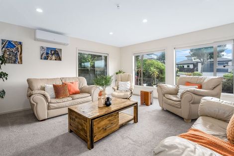 Photo of property in 121 Te Puia Drive, Aotea, Porirua, 5024