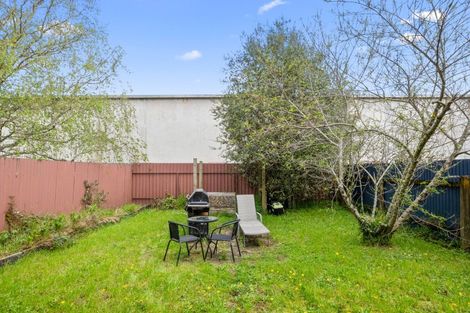 Photo of property in 2/64 Cruickshank Road, Clouston Park, Upper Hutt, 5018