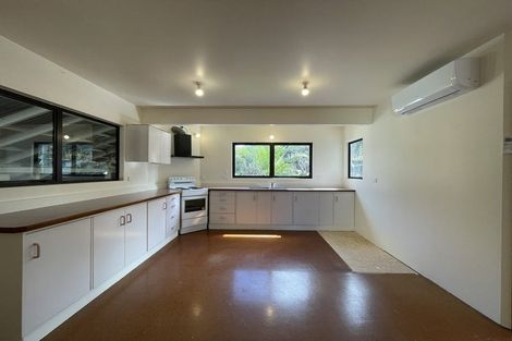 Photo of property in 32a Te Atatu Road, Te Atatu South, Auckland, 0610