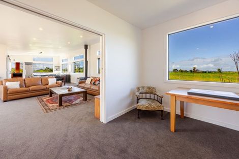 Photo of property in 39 Great North Road, Waipawa, 4210