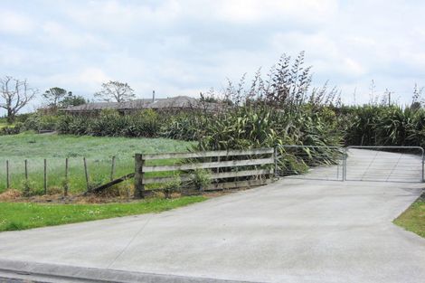 Photo of property in 6 Terry Smyth Drive, Kumeu, 0892