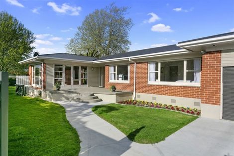 Photo of property in 322 Shakespeare Street, Leamington, Cambridge, 3432