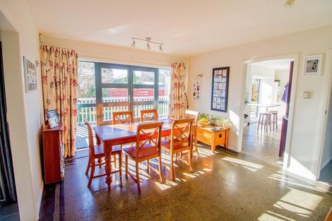 Photo of property in 2 Hughan Place, Carterton, 5713