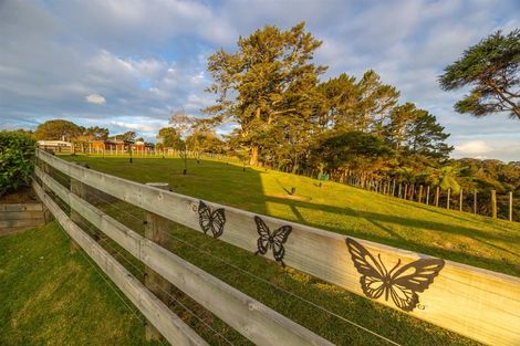 Photo of property in 90 Mcentee Road, Waitakere, Auckland, 0816