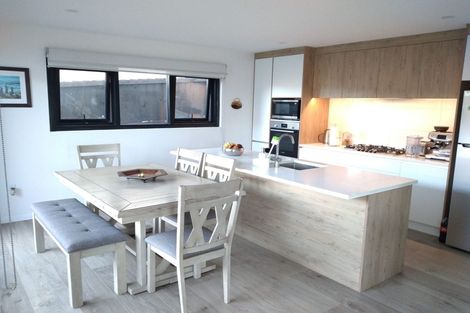 Photo of property in 148a Hutchinsons Road, Bucklands Beach, Auckland, 2014