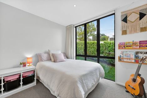 Photo of property in 1/517 Beach Road, Murrays Bay, Auckland, 0630