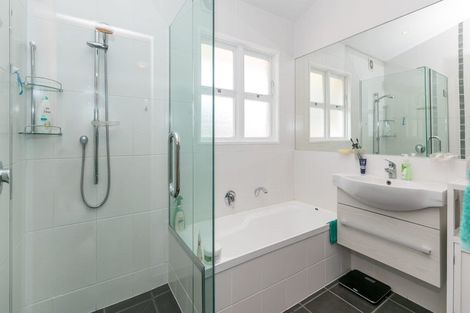 Photo of property in 10 Riverview Terrace, Fairfield, Hamilton, 3214