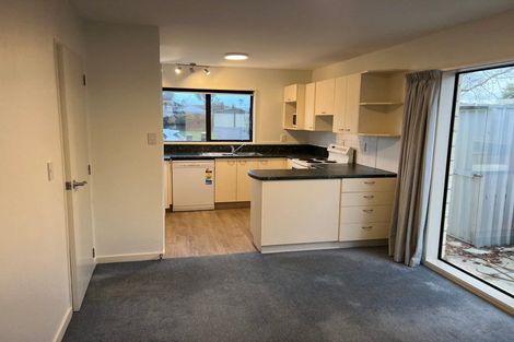 Photo of property in 2/2 Wakelin Place, Redwood, Christchurch, 8051