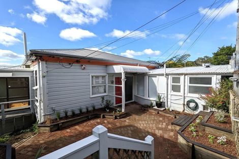 Photo of property in 3 Asquith Terrace, Brooklyn, Wellington, 6021