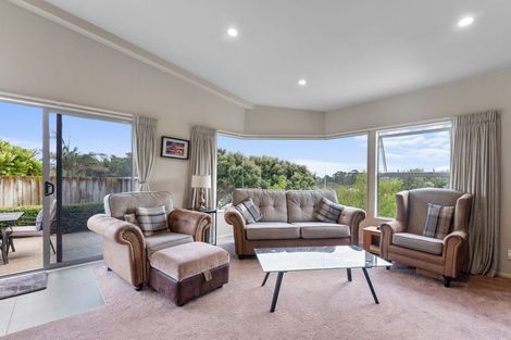 Photo of property in 14 Charlotte Way, Raumati South, Paraparaumu, 5032