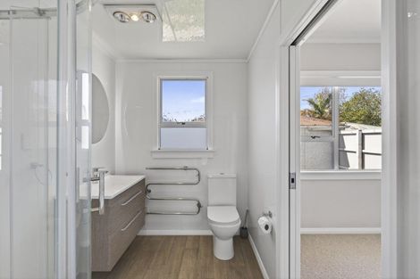 Photo of property in 25 Waimea Street, Westown, New Plymouth, 4310