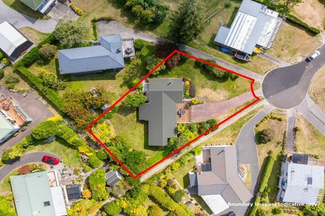 Photo of property in 8 Earle Place, Acacia Bay, Taupo, 3330