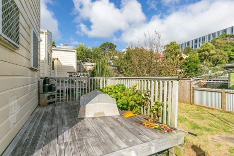 Photo of property in 72-76 Tasman Street, Mount Cook, Wellington, 6021