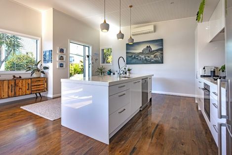 Photo of property in 202 Onemana Drive, Onemana, Whangamata, 3691