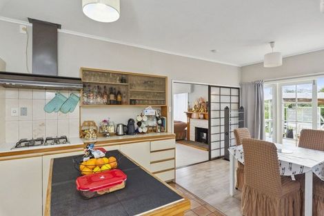 Photo of property in 16 Eatwell Avenue, Paraparaumu Beach, Paraparaumu, 5032